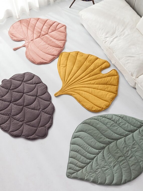 Leaf-shaped Mat For Dog - Cute And Sweet